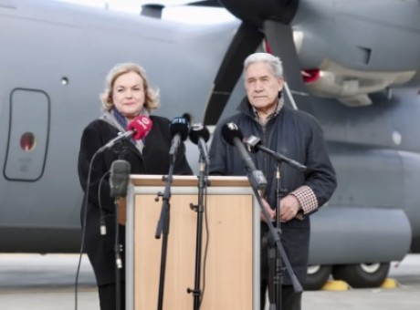 Collins and Peters new aircraft RNZ