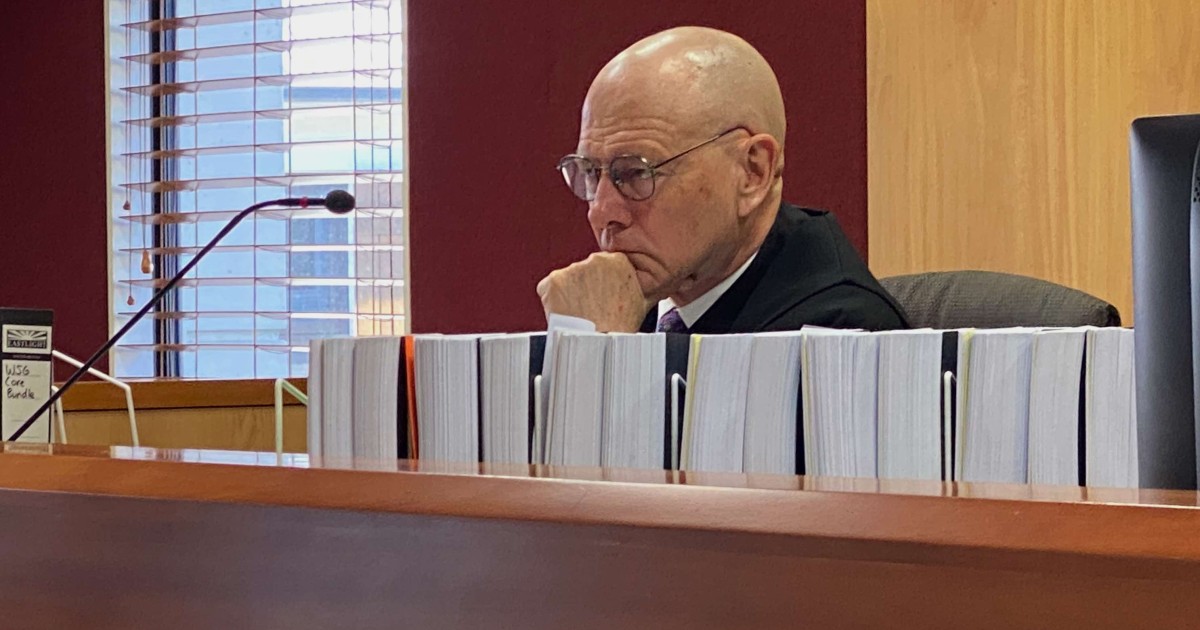 Queenstown airport lease over Wanaka "illegal" airport expansion