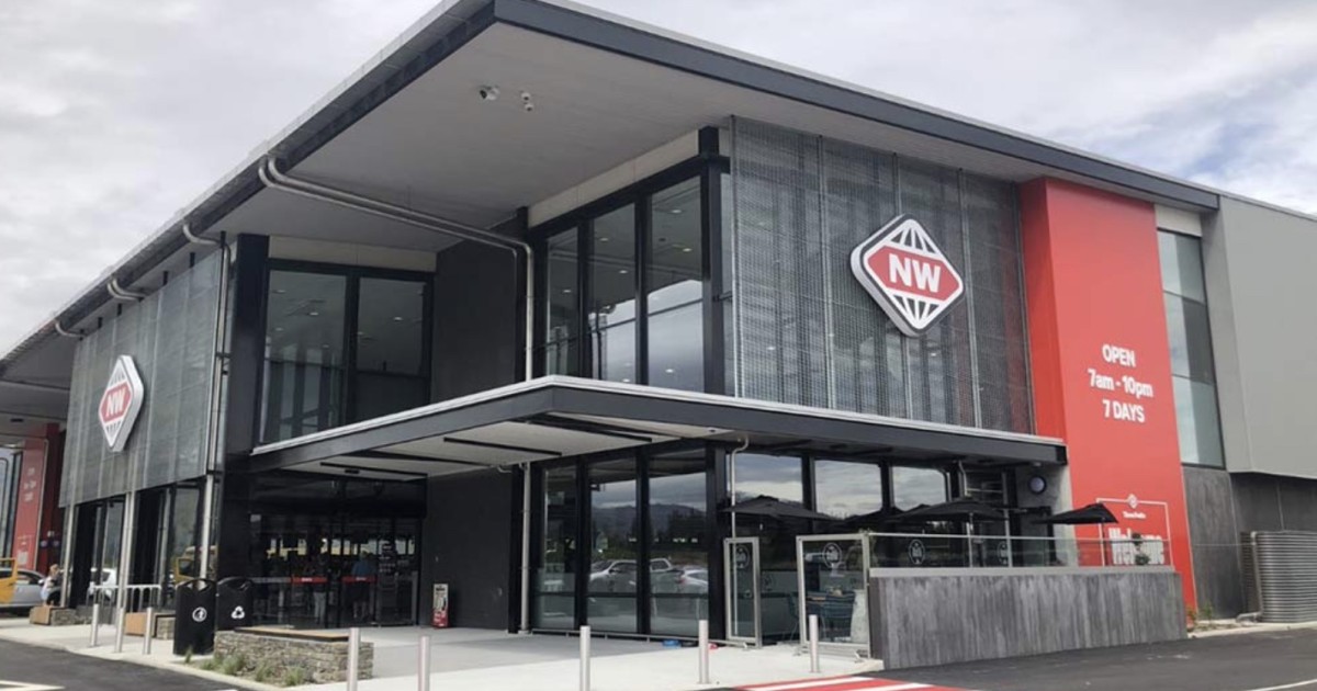 new world wanaka easter opening hours