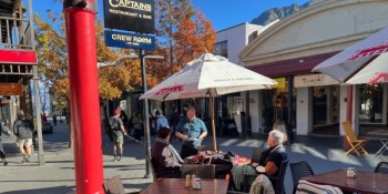 Outdoor dining Queenstown 