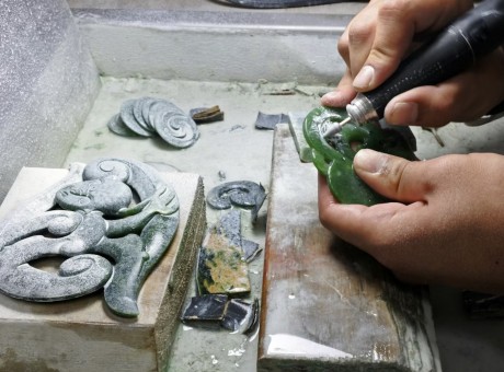 Pounamu manufacture