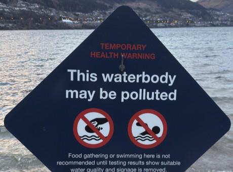 QLDC temp pollution sign