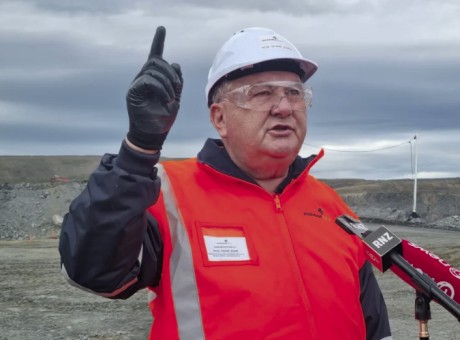 Shange Jones finger in air RNZ