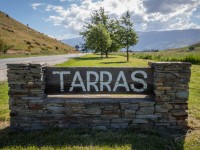 Tarras welcome sign