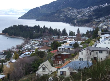 queenstown housing