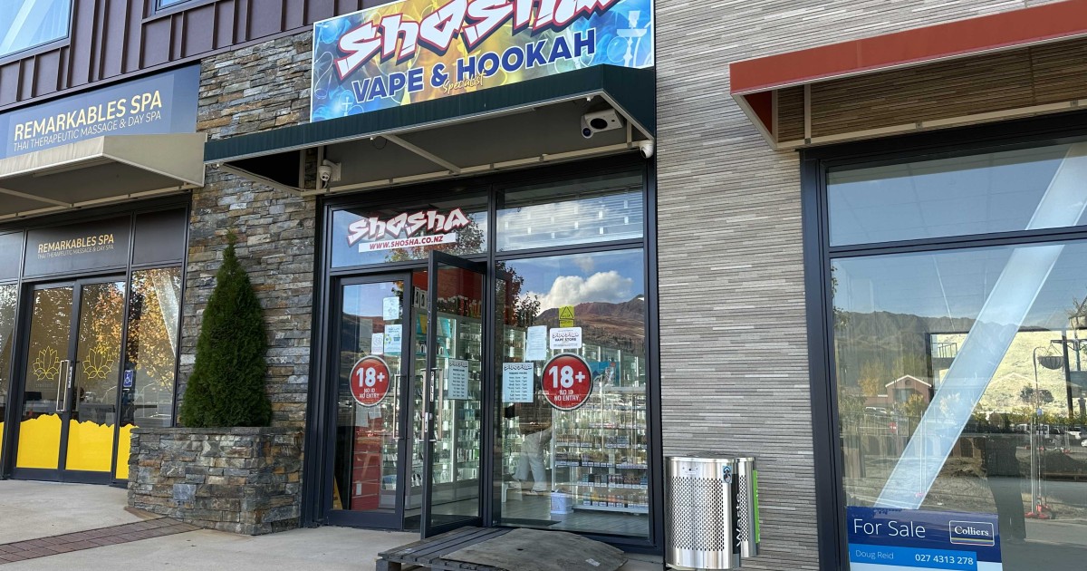 Vaping crackdown will not shift schoolside Queenstown vape store