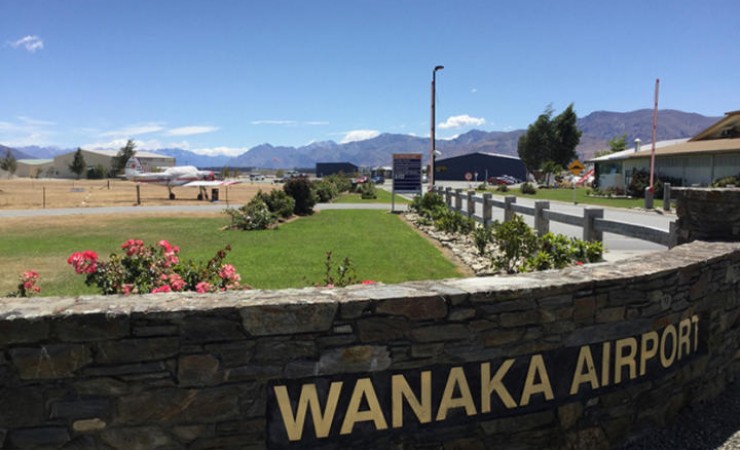 eight col Wanaka Airport External
